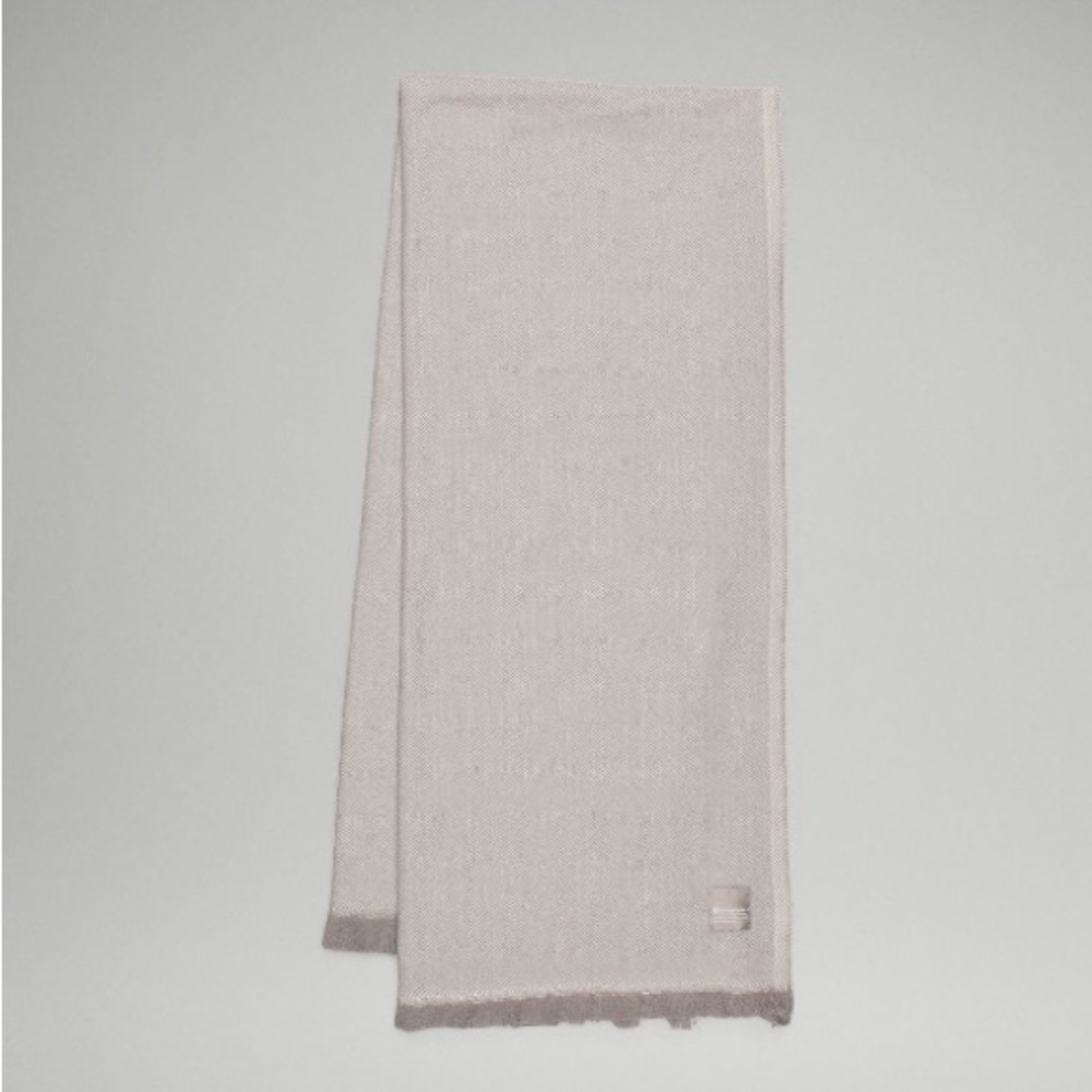 Lululemon scarf NWOT